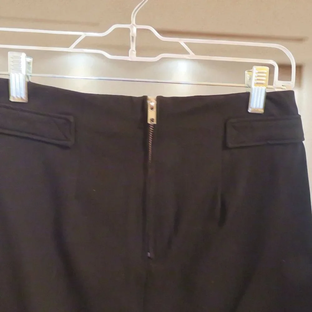 Modcloth Women's Black A-Line Skirt, Front Pleats, Size 0,  NWOT - Picture 3 of 10